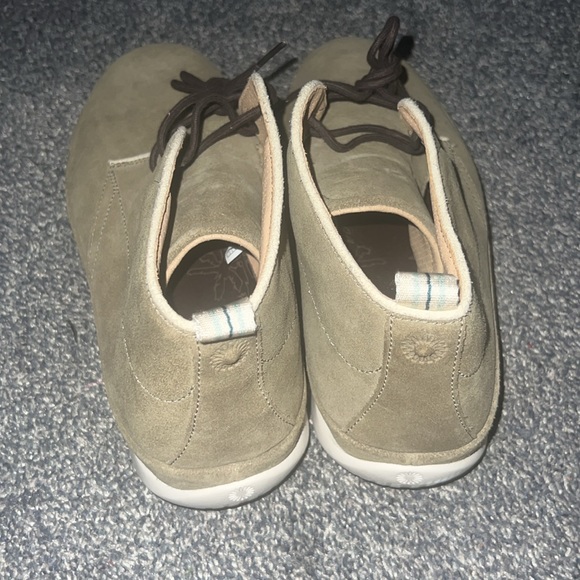New Ugg Cali Chukka (Send Offers)